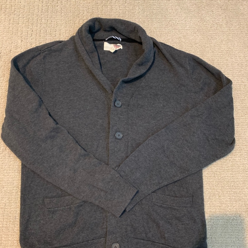 Grey men’s cardigan